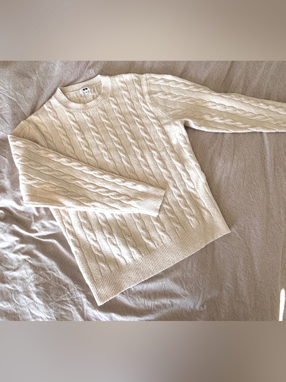 Uniqlo Cream Cable-Knit Crewneck Sweater